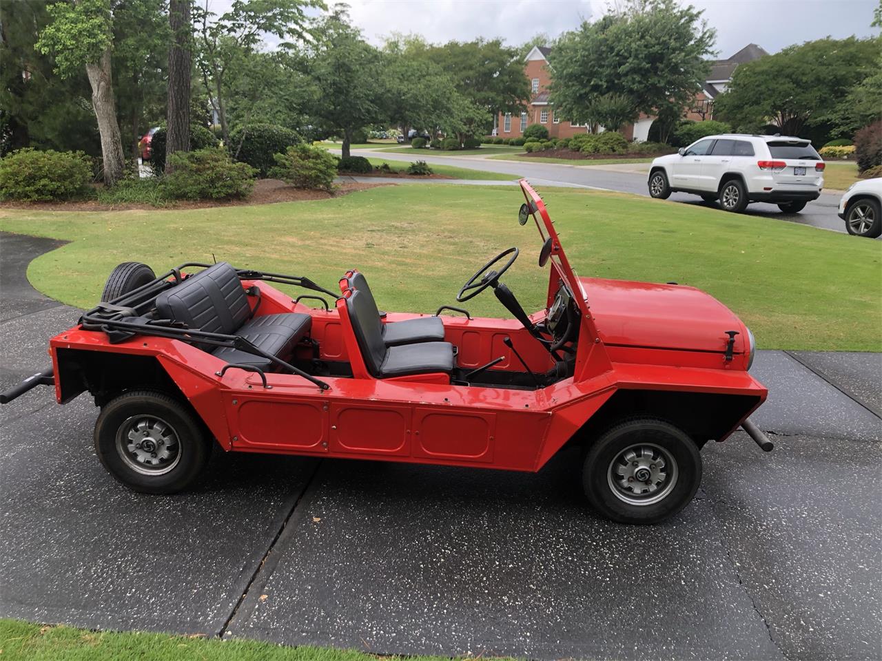 Mini-Moke-1967-Red-Black-2