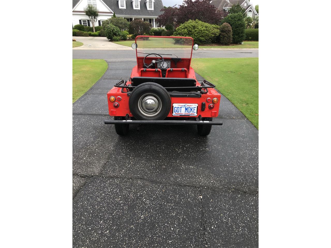 Mini-Moke-1967-Red-Black-37