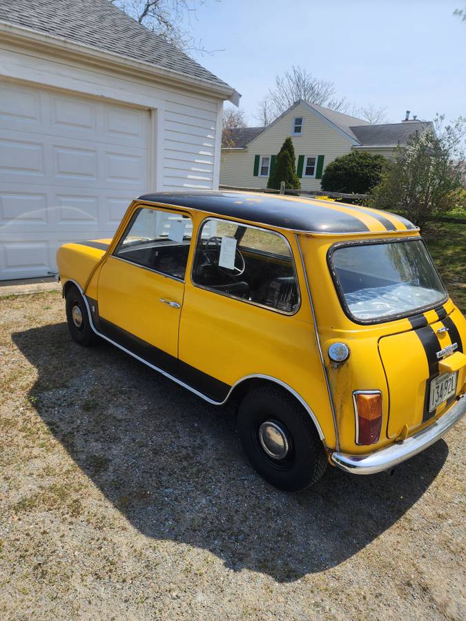 Mini-clubman-1972-yellow-3