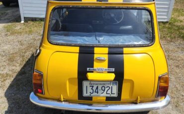 Mini-clubman-1972-yellow-4