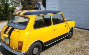 Mini-clubman-1972-yellow-5