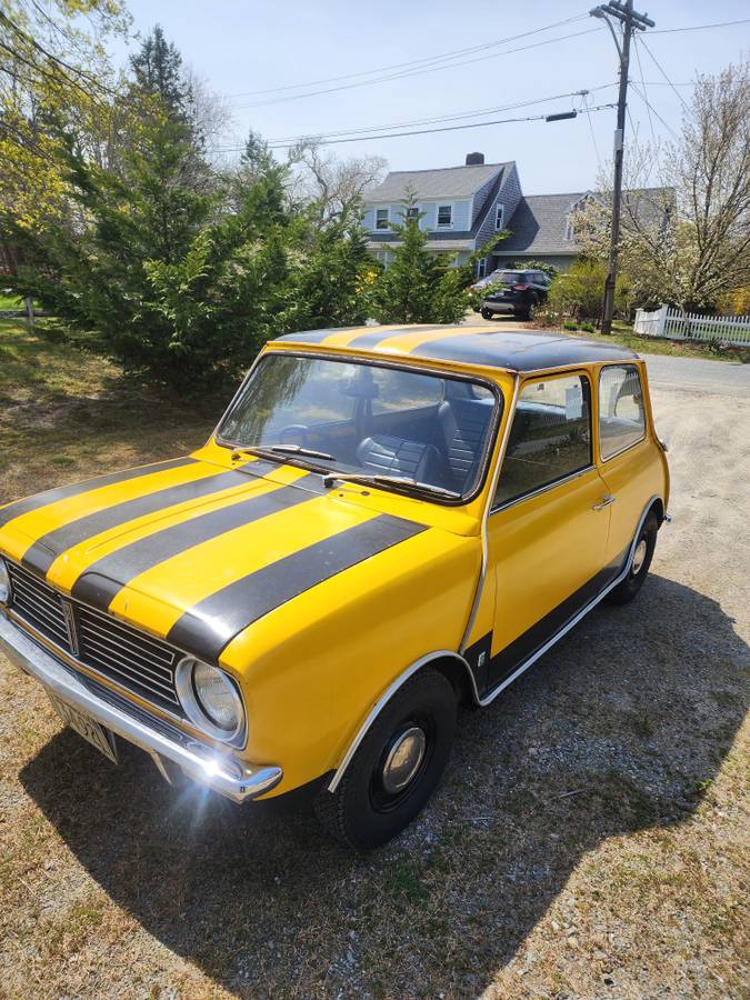 Mini-clubman-1972-yellow