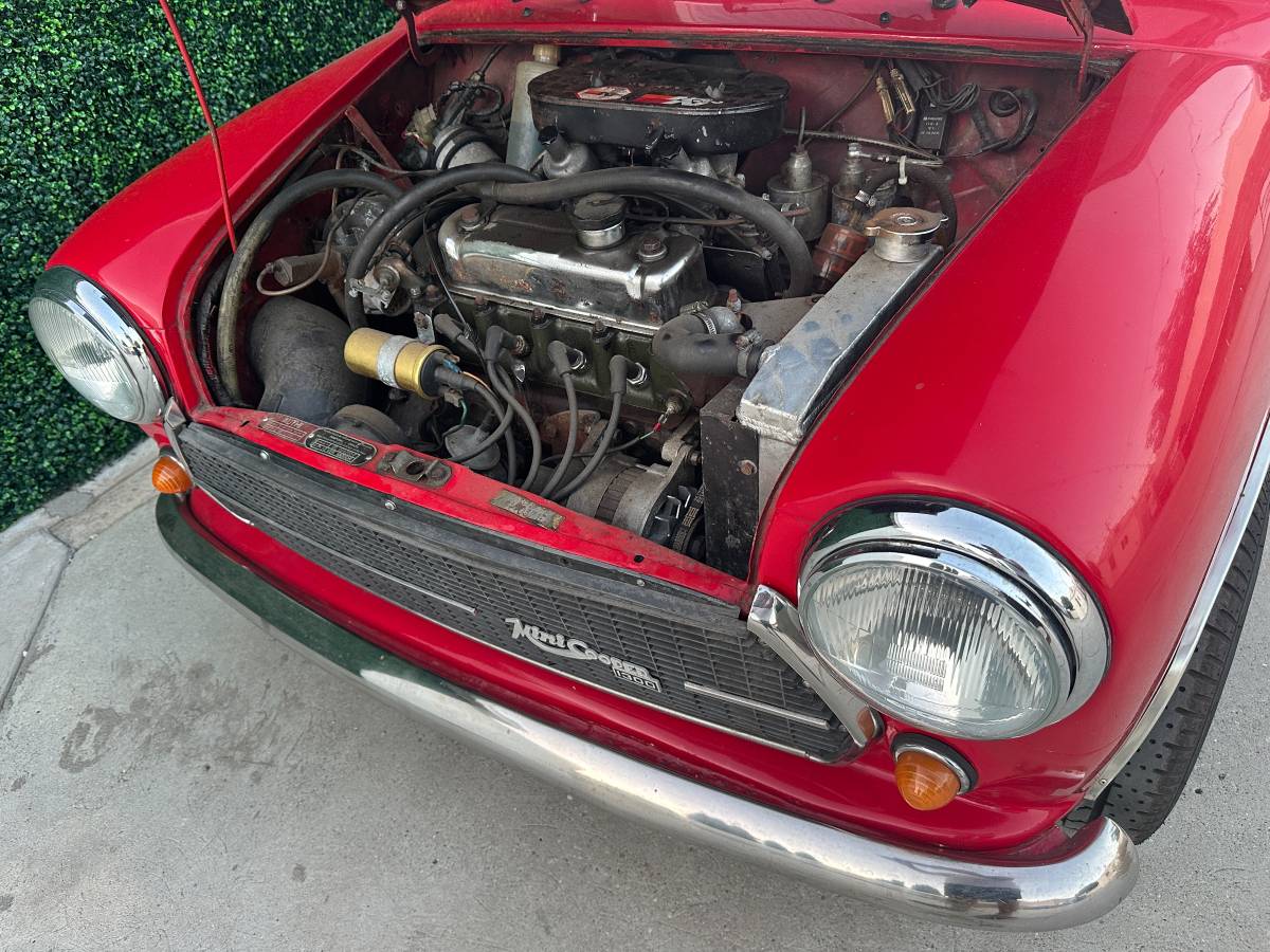 Mini-cooper-1300-1975-red-2