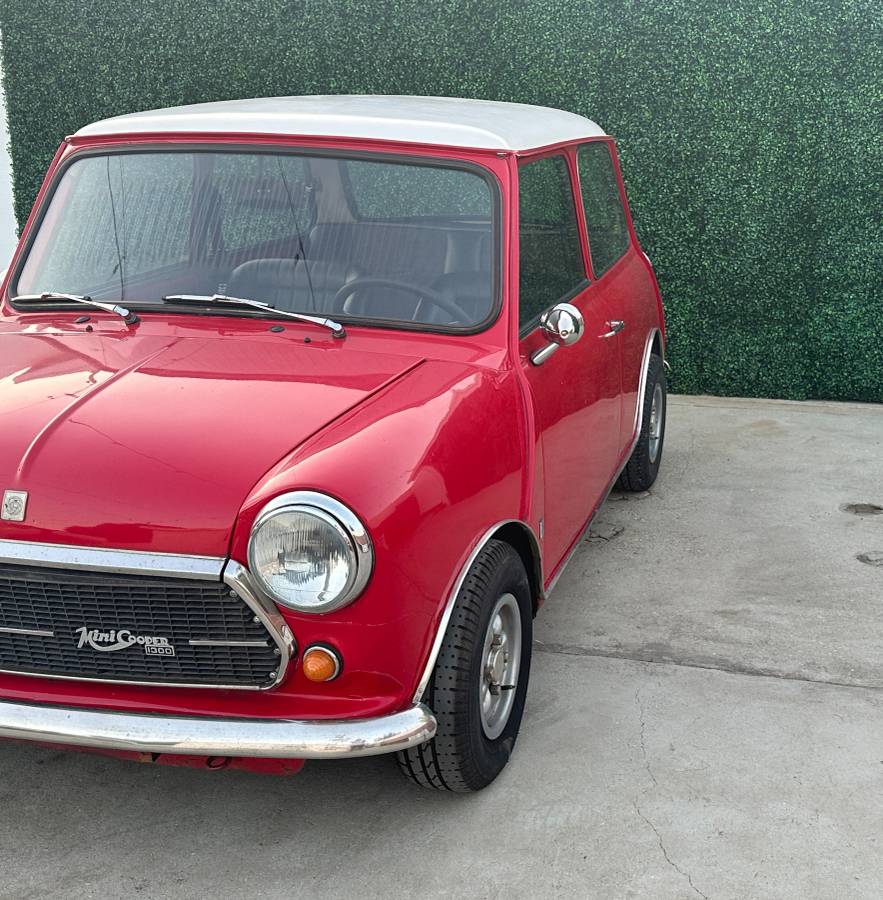 Mini-cooper-1300-1975-red-6