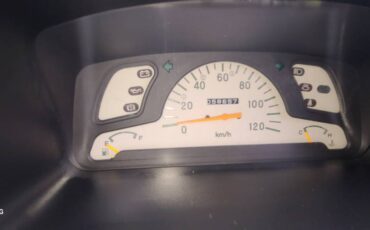Mitsubihshi-minicab-1994-white-3