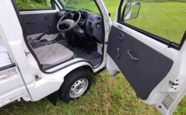 Mitsubihshi-minicab-1994-white-6
