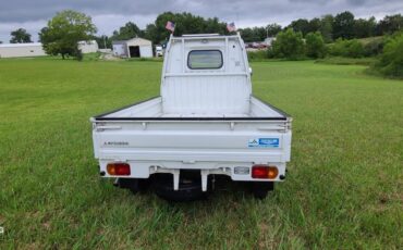 Mitsubihshi-minicab-1994-white-7