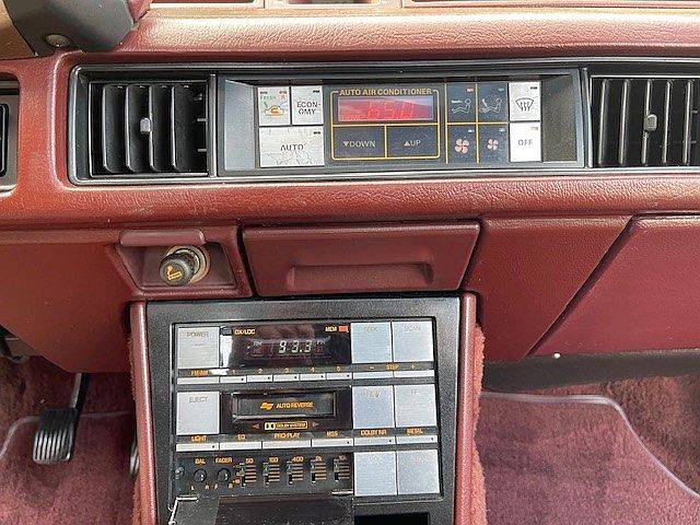Mitsubish-starion-technica-1985-white-15