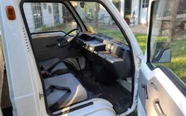 Mitsubishi-1979-white-15