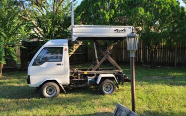 Mitsubishi-1979-white-18