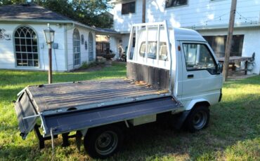 Mitsubishi-1979-white-2