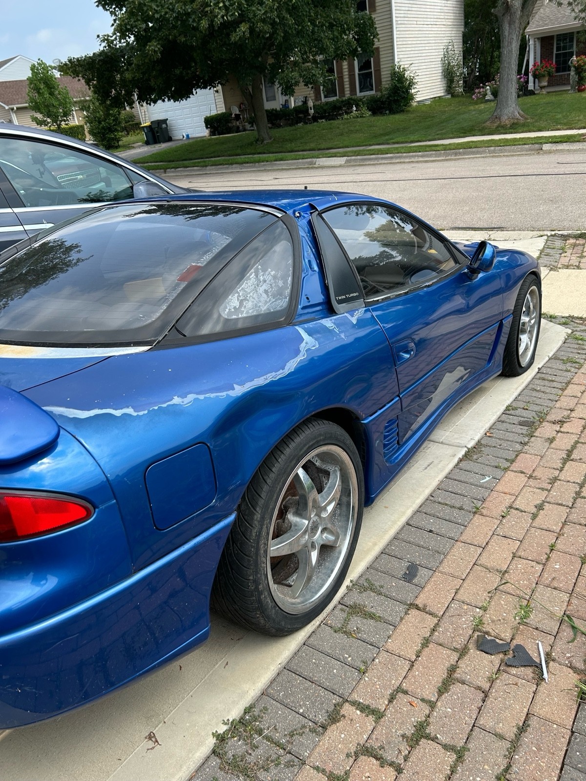 Mitsubishi-3000-Gt-1991-Coupe-13