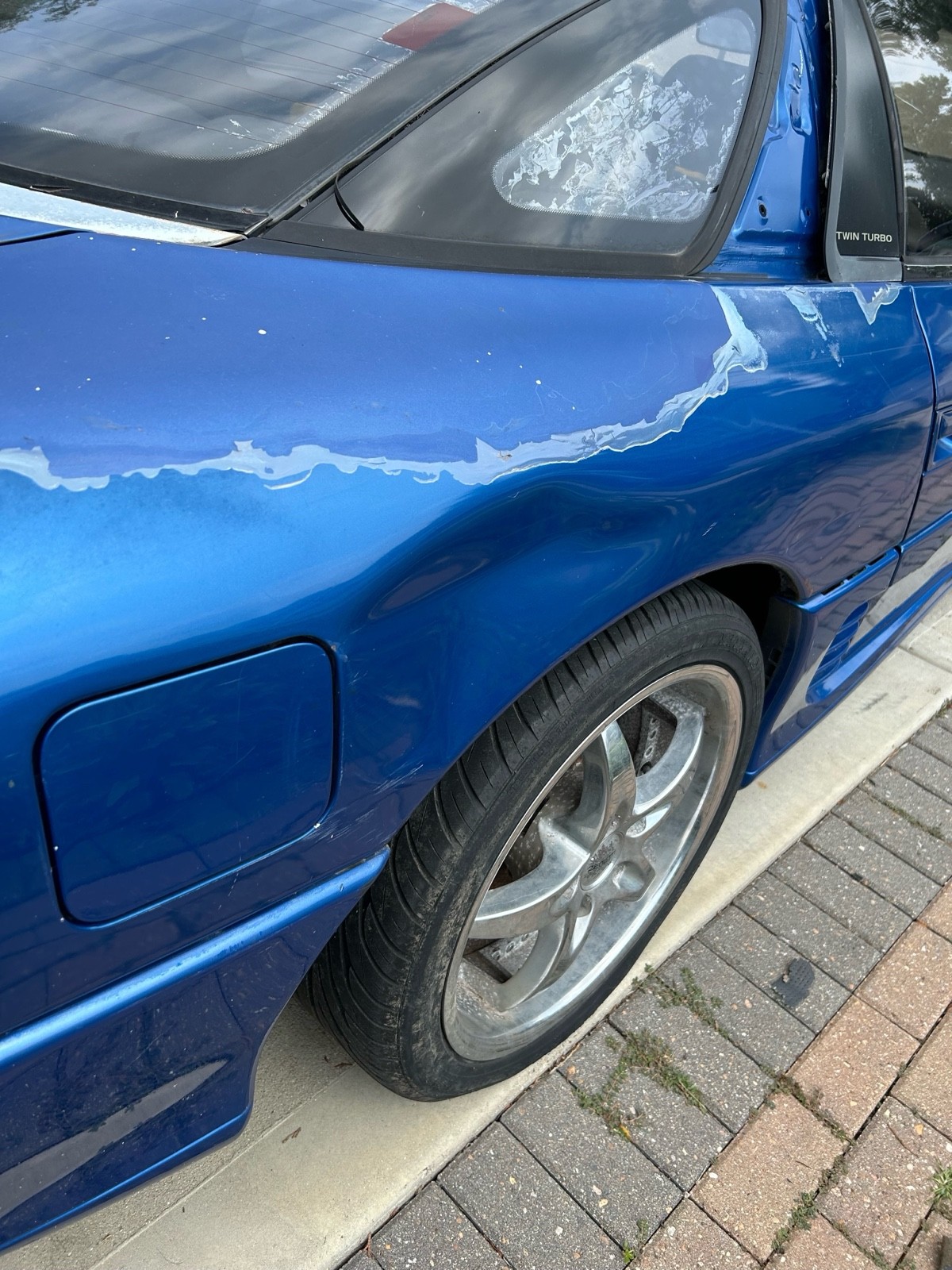 Mitsubishi-3000-Gt-1991-Coupe-9