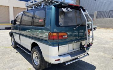 Mitsubishi-Delica-1995-Van-12