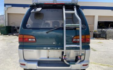 Mitsubishi-Delica-1995-Van-13