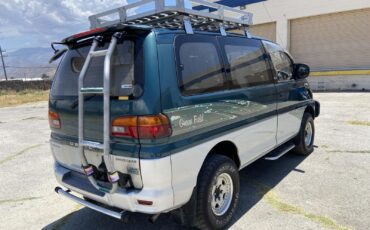 Mitsubishi-Delica-1995-Van-14