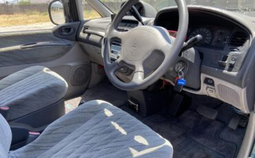 Mitsubishi-Delica-1995-Van-23