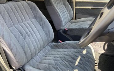 Mitsubishi-Delica-1995-Van-24