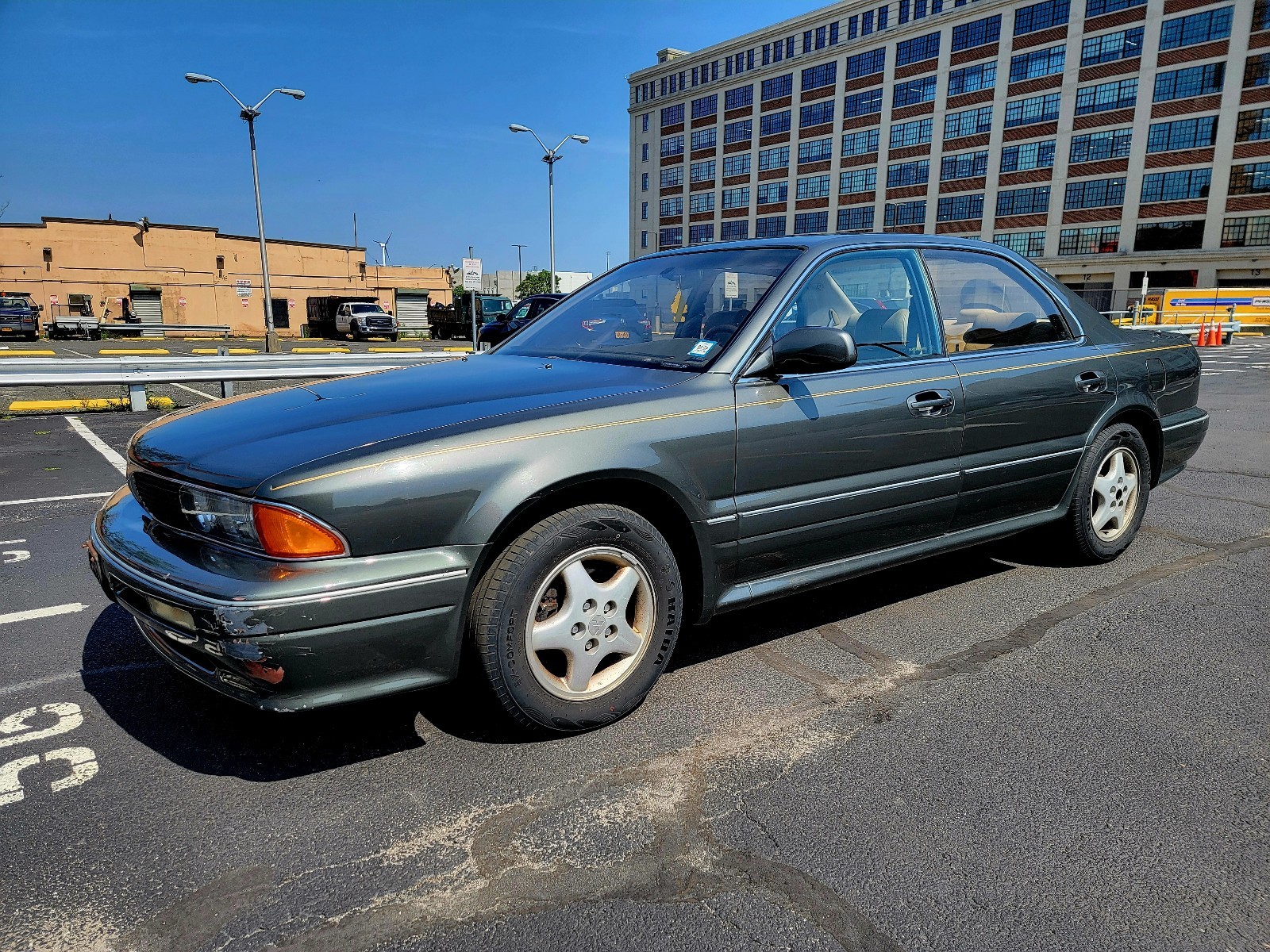 Mitsubishi-Diamante-1992-Sedan-1