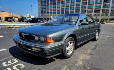 Mitsubishi-Diamante-1992-Sedan