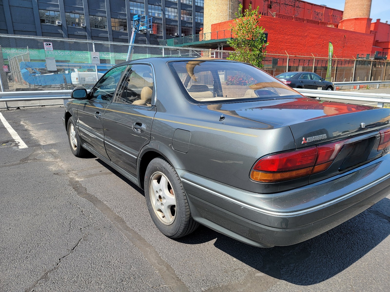 Mitsubishi-Diamante-1992-Sedan-7