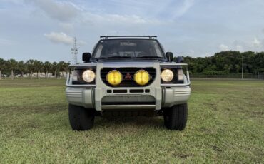 Mitsubishi-Pajero-1995-SUV-1