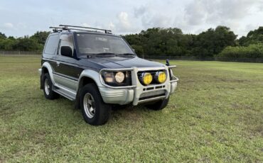 Mitsubishi-Pajero-1995-SUV-10