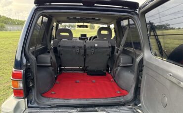 Mitsubishi-Pajero-1995-SUV-13