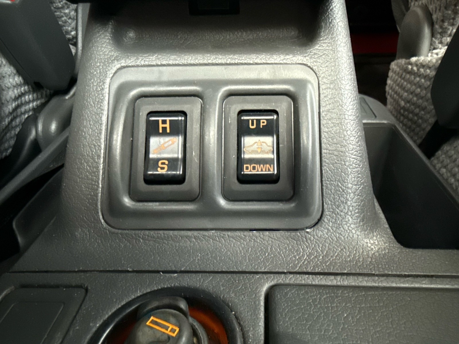 Mitsubishi-Pajero-1995-SUV-20