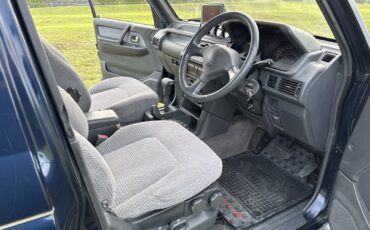 Mitsubishi-Pajero-1995-SUV-22