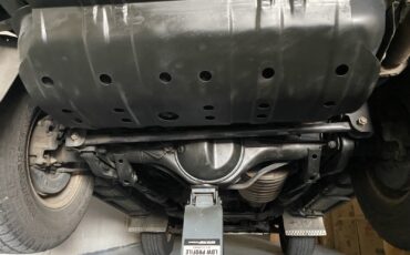 Mitsubishi-Pajero-1995-SUV-28