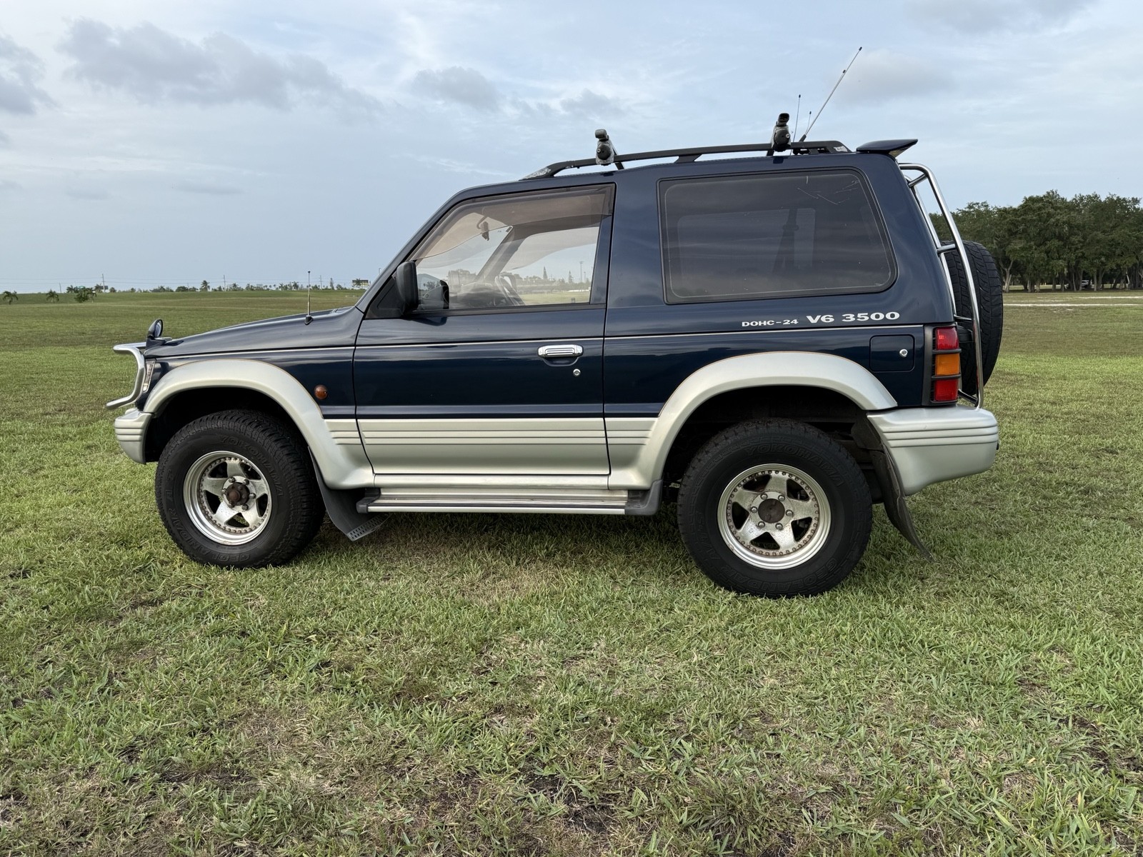 Mitsubishi-Pajero-1995-SUV-5
