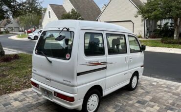 Mitsubishi-bravo-1995-white-14