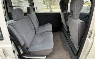 Mitsubishi-bravo-1995-white-16