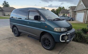 Mitsubishi-delica-1994-green-1
