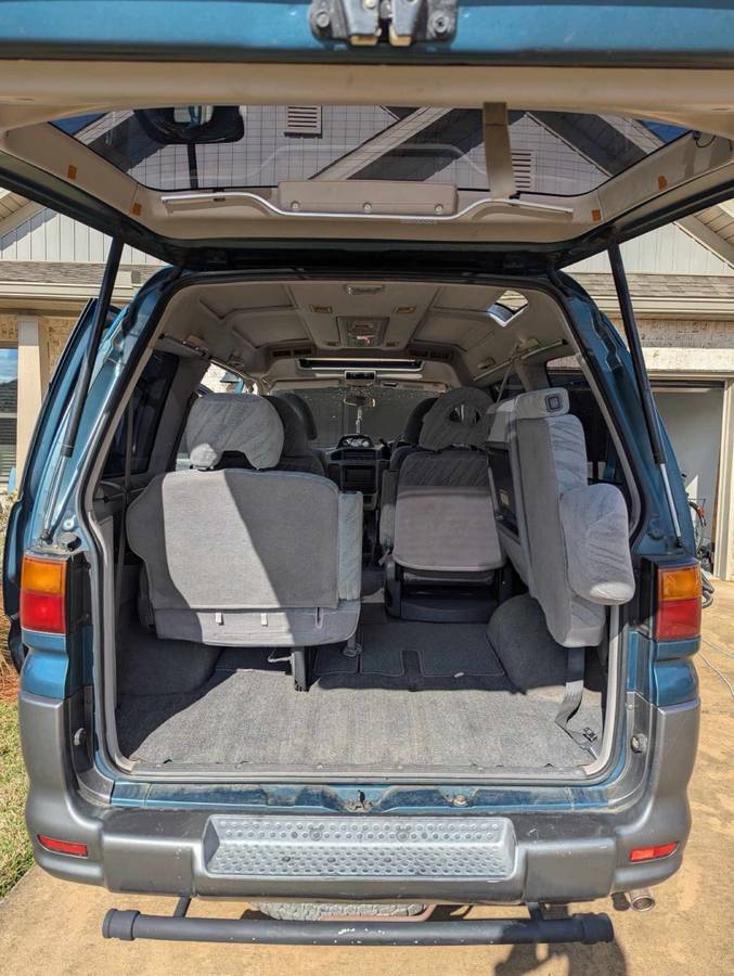 Mitsubishi-delica-1994-green-10