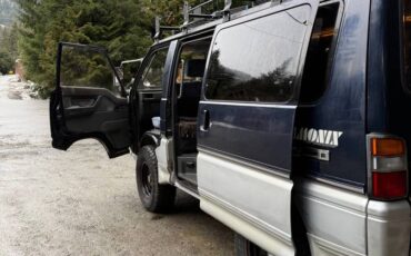Mitsubishi-delica-diesel-1993-blue-1