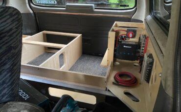 Mitsubishi-delica-diesel-1993-blue-13