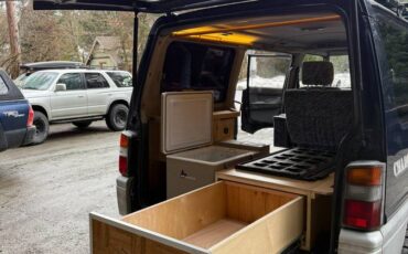 Mitsubishi-delica-diesel-1993-blue-16