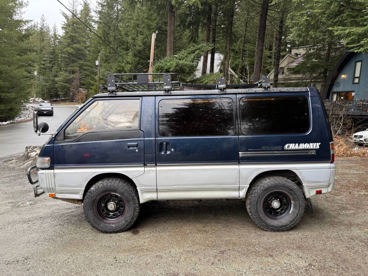 Mitsubishi-delica-diesel-1993-blue-2