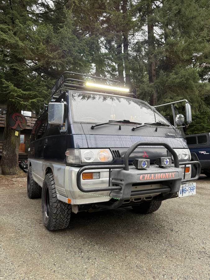 Mitsubishi-delica-diesel-1993-blue-20