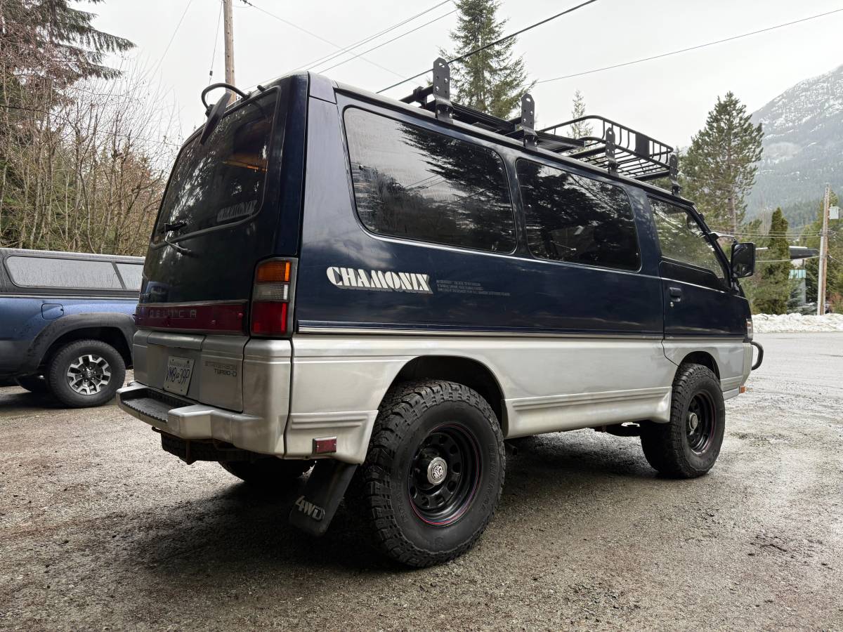 Mitsubishi-delica-diesel-1993-blue-3