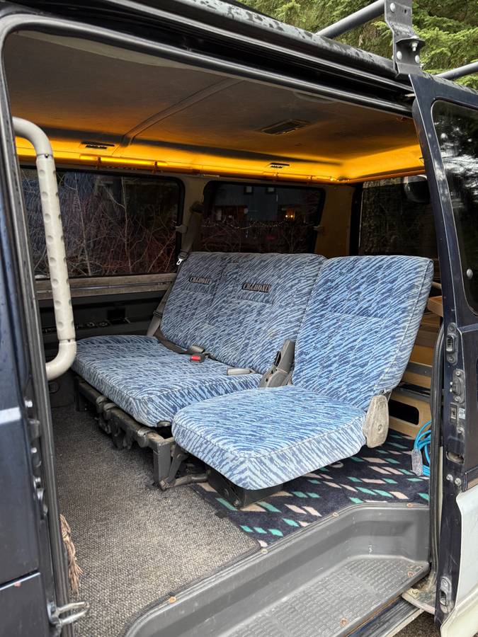 Mitsubishi-delica-diesel-1993-blue-9