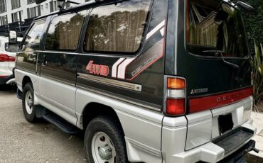 Mitsubishi-delica-l300-turbo-d-diesel-1993-grey-1