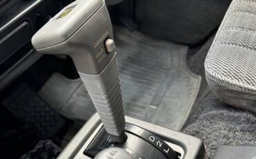 Mitsubishi-delica-l300-turbo-d-diesel-1993-grey-11