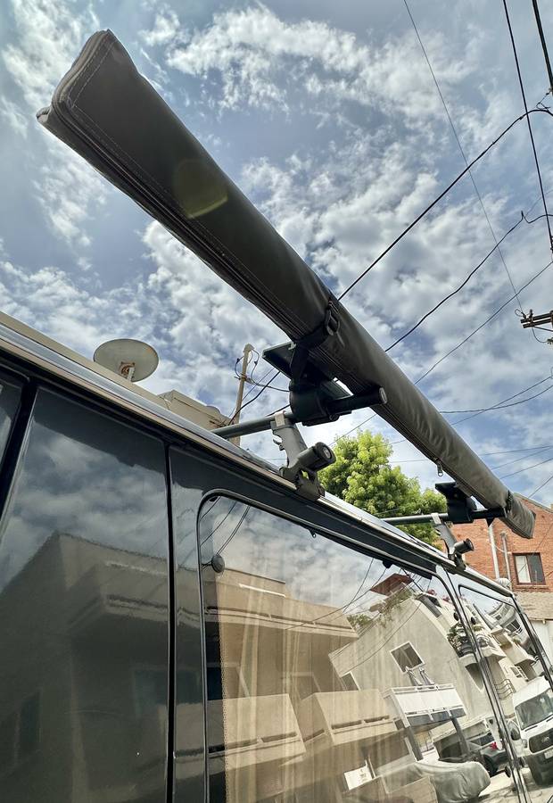 Mitsubishi-delica-l300-turbo-d-diesel-1993-grey-14