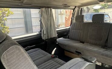 Mitsubishi-delica-l300-turbo-d-diesel-1993-grey-17