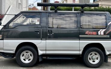 Mitsubishi-delica-l300-turbo-d-diesel-1993-grey-5