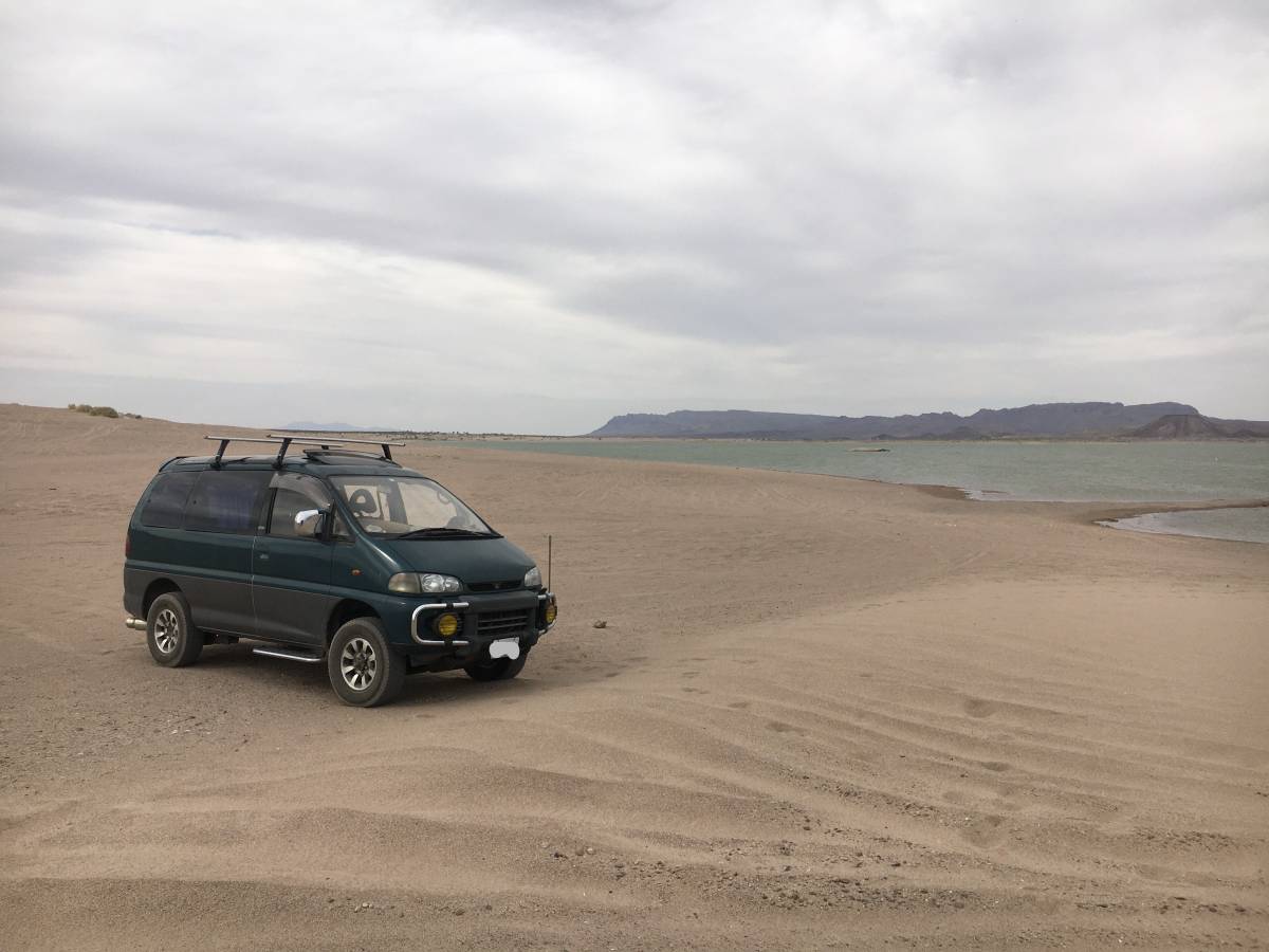 Mitsubishi-delica-l400-1994-green-1