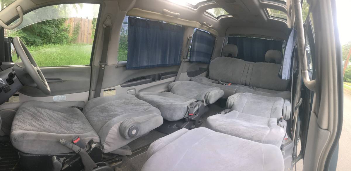 Mitsubishi-delica-l400-1994-green-10